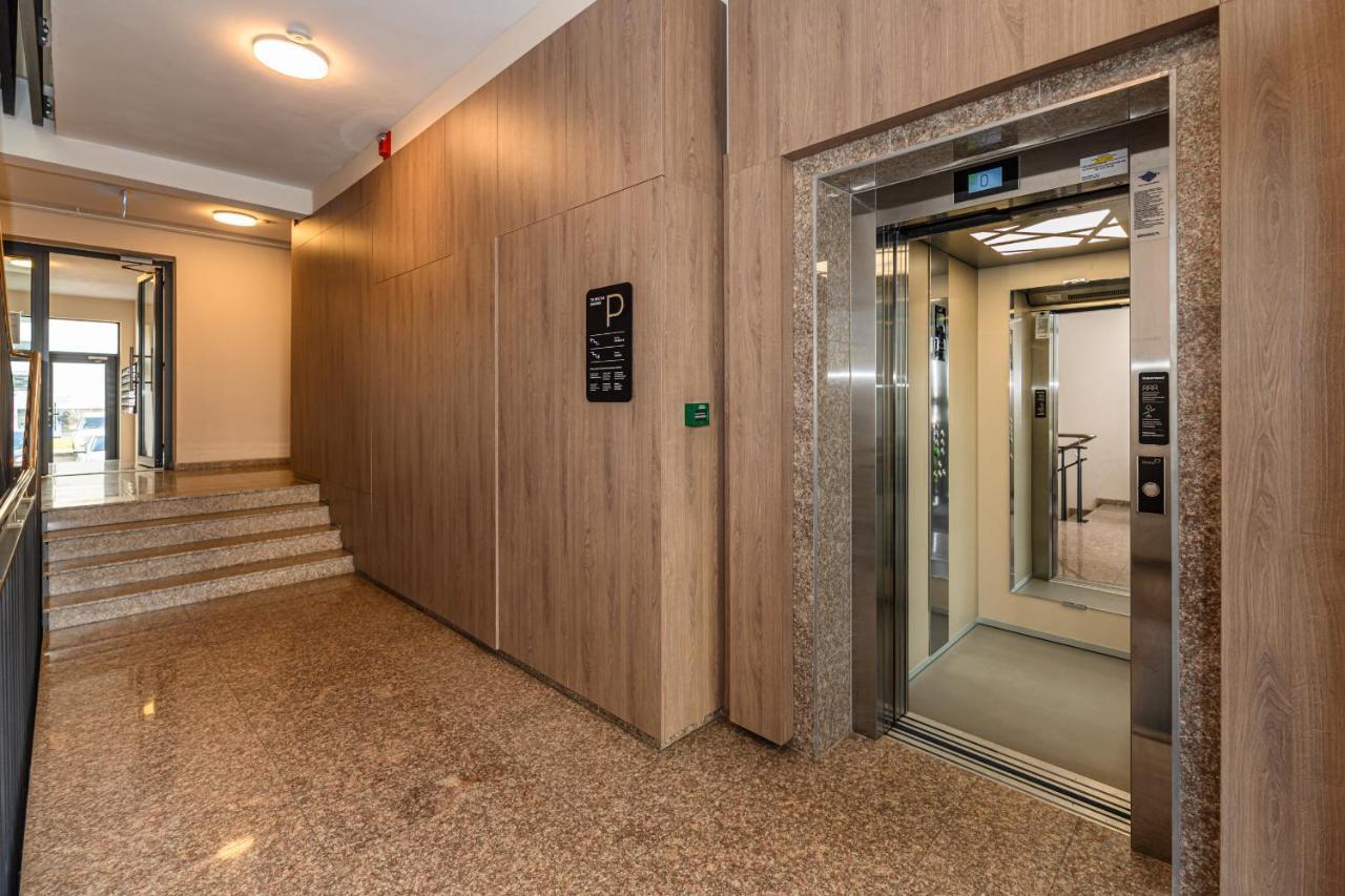 Elite Apartment 303 Braşov Esterno foto